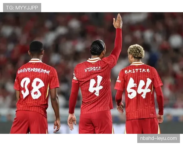 斯拉文·比利奇重返英超,誓领新军冲击佳绩助力球队复苏 斯拉文·比利奇重返英超,誓领新军冲击佳绩助力球队复苏