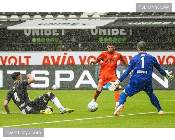 费耶诺德战术灵活多变，成制胜关键引关注