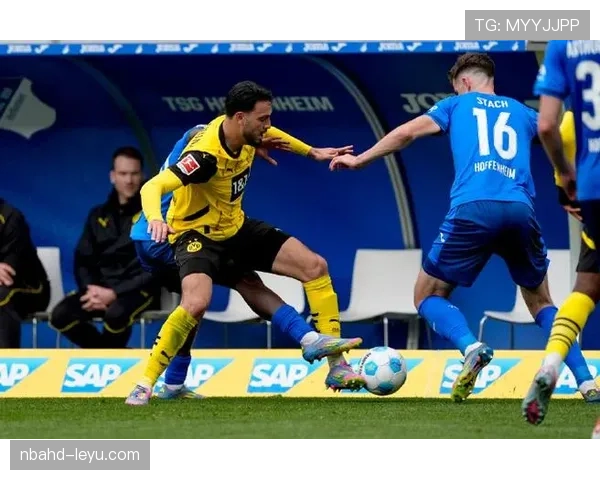 多特蒙德战术调整显成效,近期状态回暖引关注 多特蒙德战术调整显成效,近期状态回暖引关注