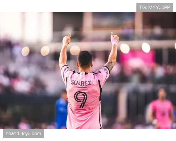 苏亚雷斯:争议与进球效率并存的双面传奇解析 苏亚雷斯:争议与进球效率并存的双面传奇解析